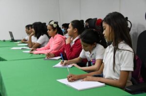 Marena realiza jornada sobre biodiversidad con estudiantes