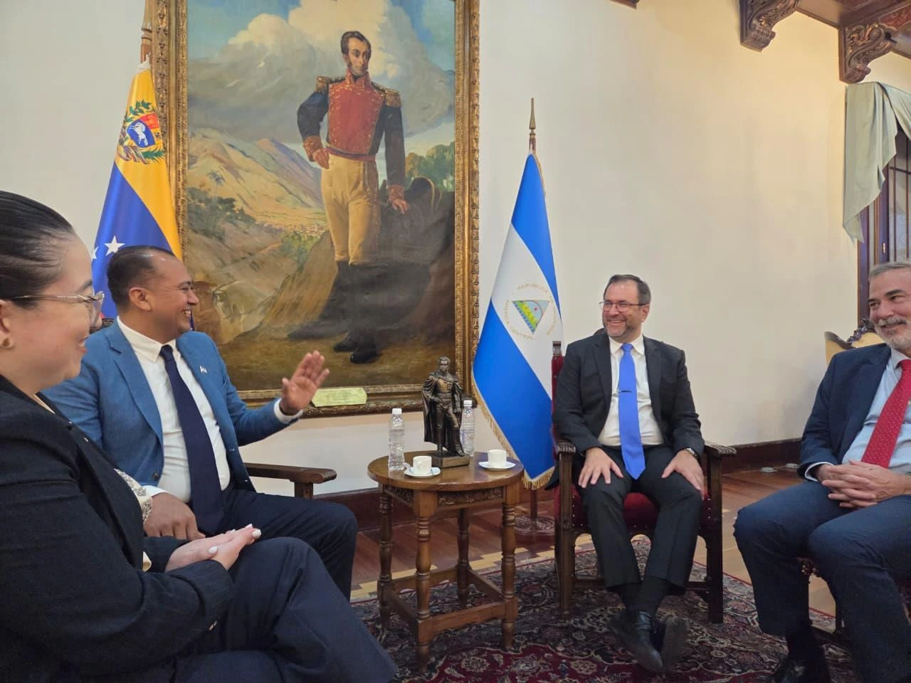 Venezuela y Nicaragua enfatizan relaciones de amistad, cooperación y trabajo por la paz