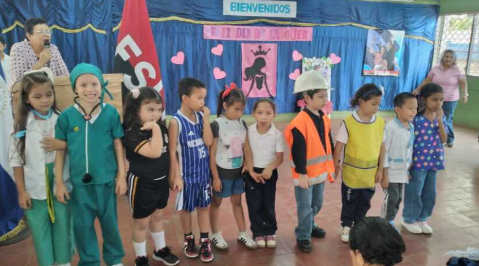 Estudiantes de Managua con jornada cultural destacan el valor de la mujer