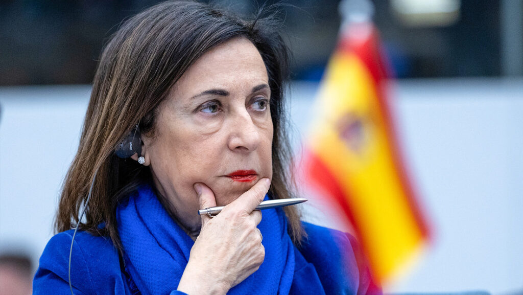 España 'hace el feo' a Macron con su misión en el estrecho de Ormuz