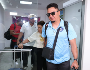 Retorna al país la selección de béisbol tras su participación en el Clásico Mundial