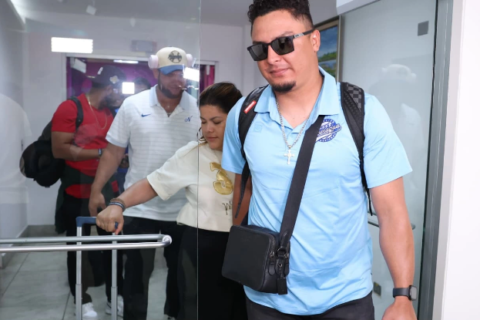 Retorna al país la selección de béisbol tras su participación en el Clásico Mundial