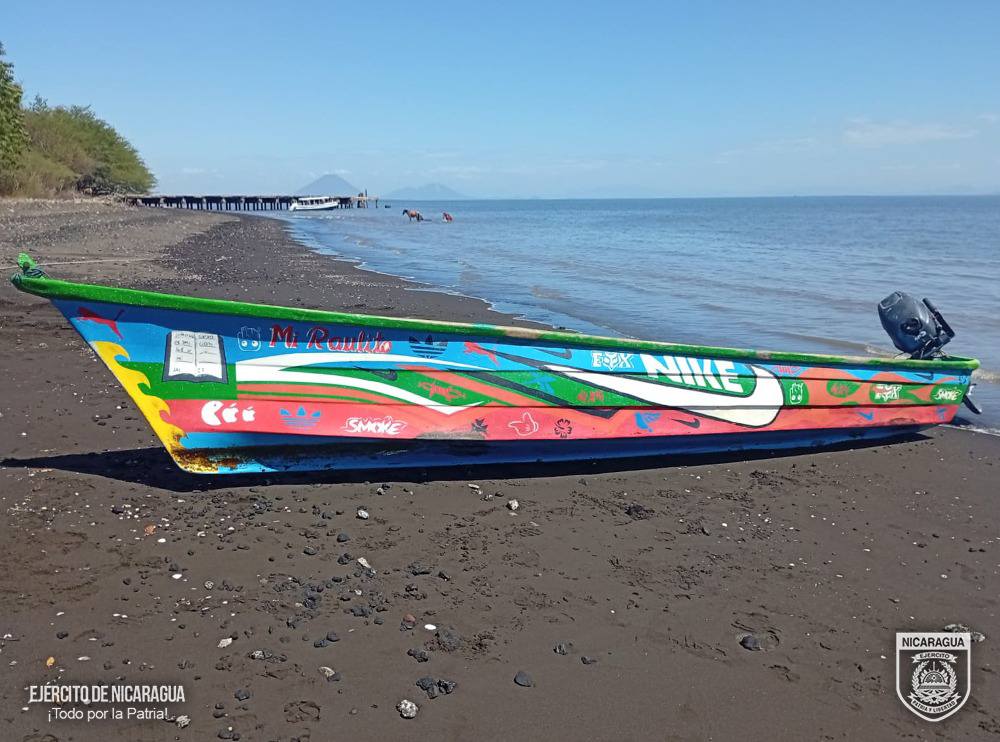 Ejército retiene a tres hondureños por actividades ilegales en aguas de Chinandega