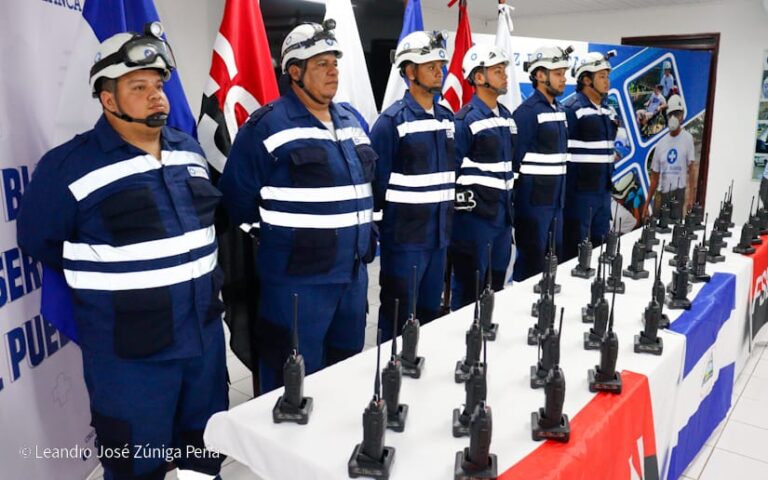 Cruz Blanca entrega equipos de comunicación de alta tecnología para atención de emergencias