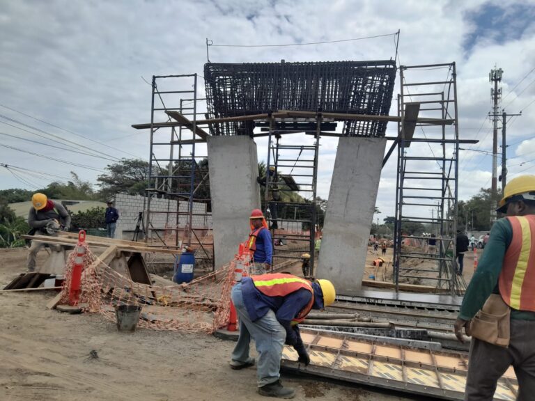 Paso a Desnivel Nejapa alcanza el 21% de avance y estará listo en febrero de 2027