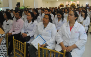 Congreso médico en Nicaragua consolida acciones para proteger la vida de la madre y su bebé