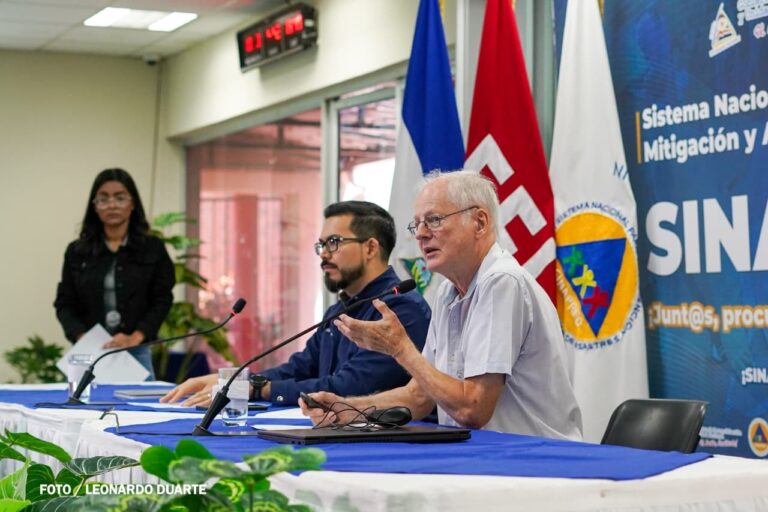 Sinapred e Ineter en monitoreo permanente por enjambre sísmico en el Volcán Masaya