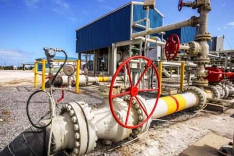 Cuba da pasos para llevar energía al pueblo, pese a dificultades