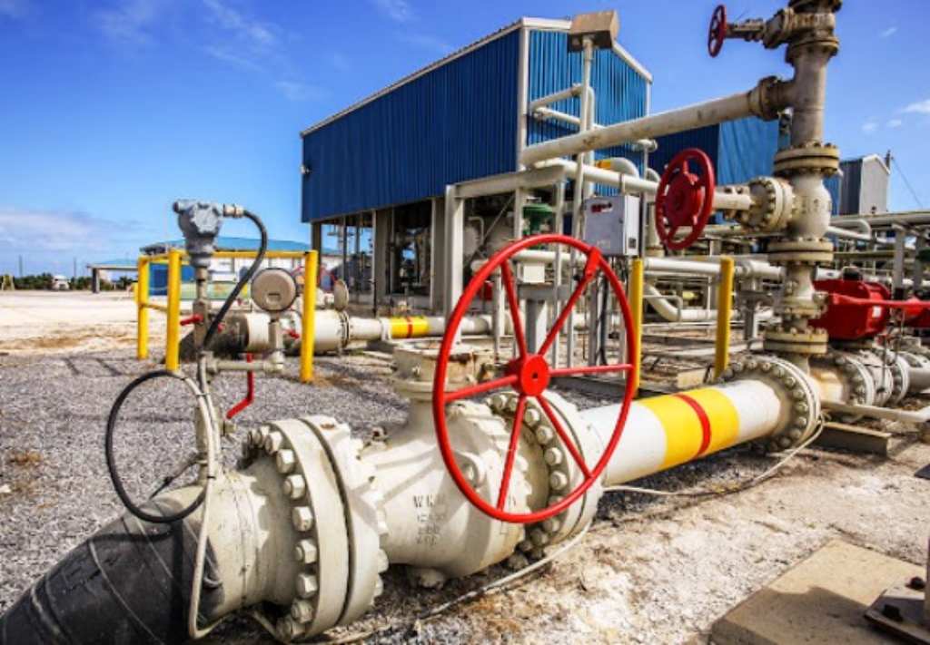 Cuba da pasos para llevar energía al pueblo, pese a dificultades