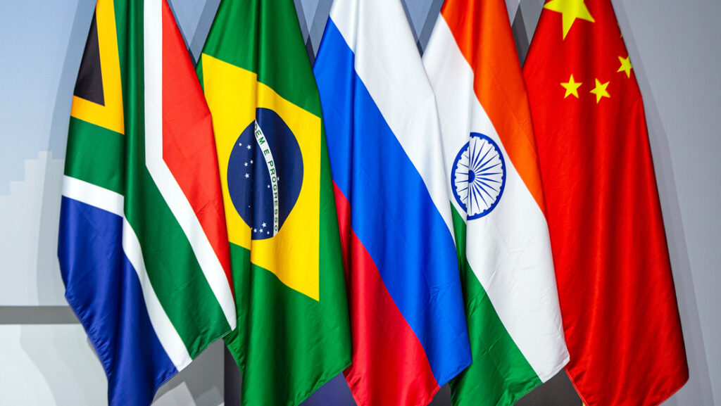 Jeffrey Sachs: El BRICS tiene la llave para evitar un "incendio global" provocado por la guerra contra Irán