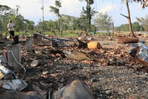 Frontera Ecuador Colombia: denuncian bombardeos y torturas contra campesinos