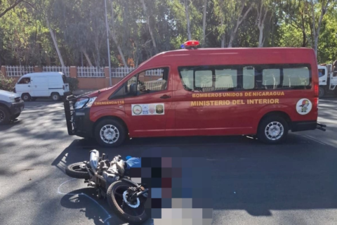 Motociclista pierde la vida tras colisionar contra una unidad de la ruta 109 en Managua