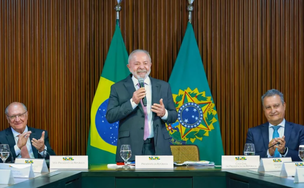 Lula da Silva hace 18 cambios ministeriales de cara a elecciones generales de octubre