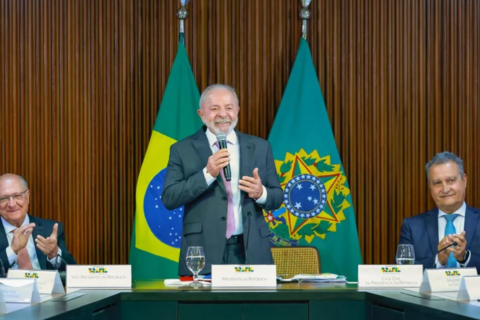 Lula da Silva hace 18 cambios ministeriales de cara a elecciones generales de octubre