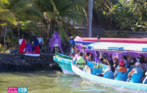 Granada revive su fe en el emblemático Viacrucis Acuático