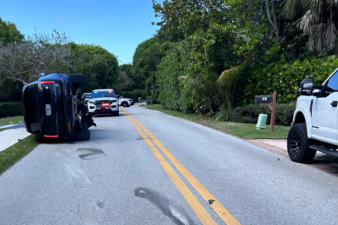 Tiger Woods se aleja del golf tras accidente y arresto en Florida