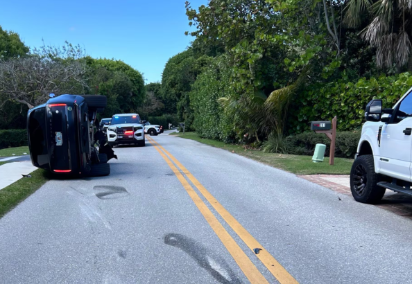 Tiger Woods se aleja del golf tras accidente y arresto en Florida