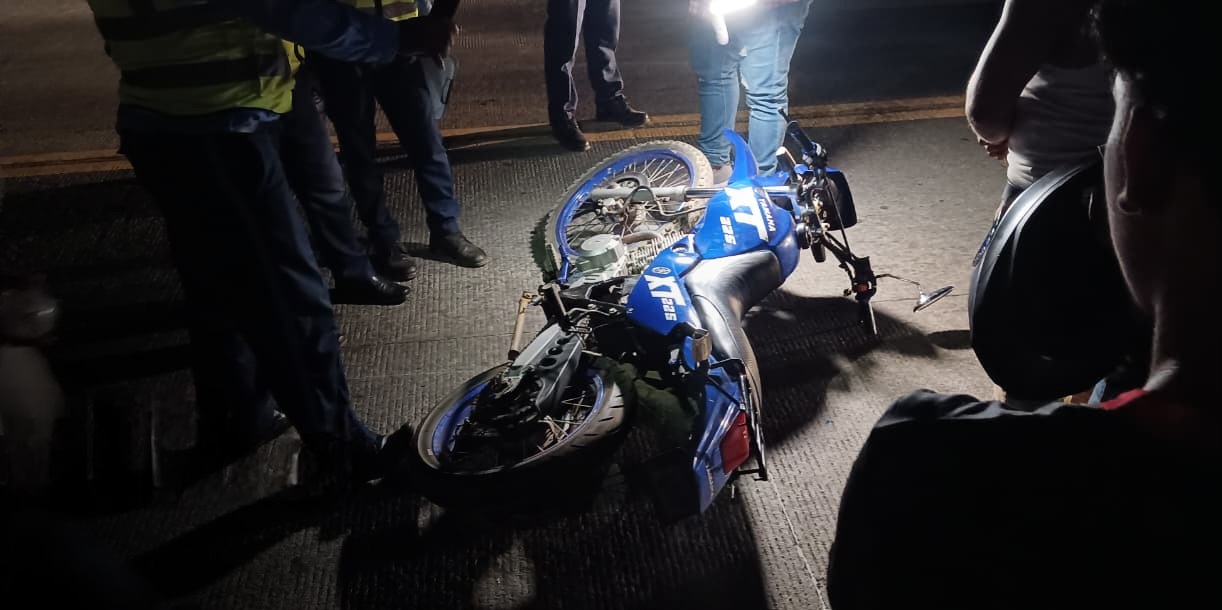Exceso de velocidad cobra la vida de motociclista en Chiquilistagua y deja a otro lesionado