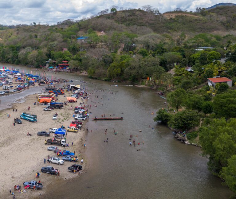 Se movilizan 300 mil nicaragüenses en el inicio del período de Semana Santa