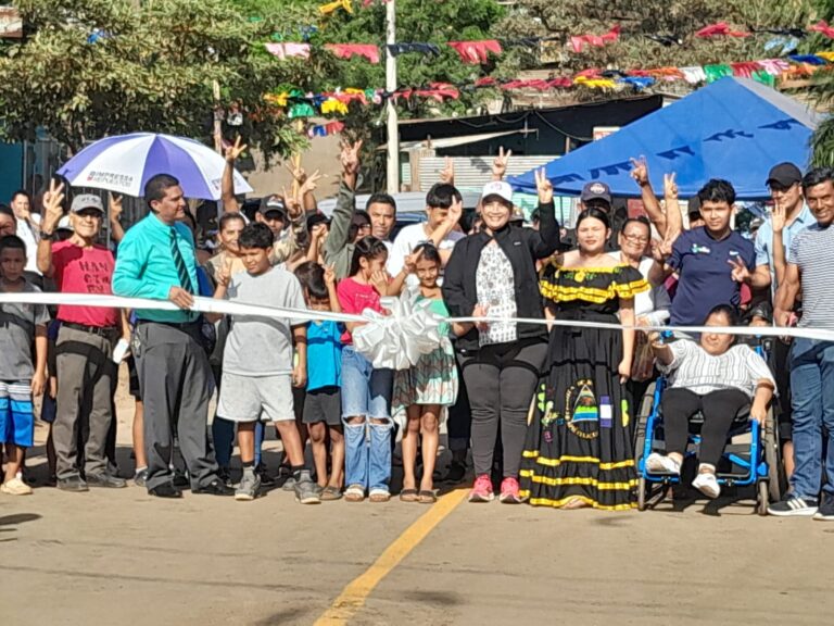 Eliminan punto crítico de anegación en el Barrio Milagro de Dios con nuevas calles