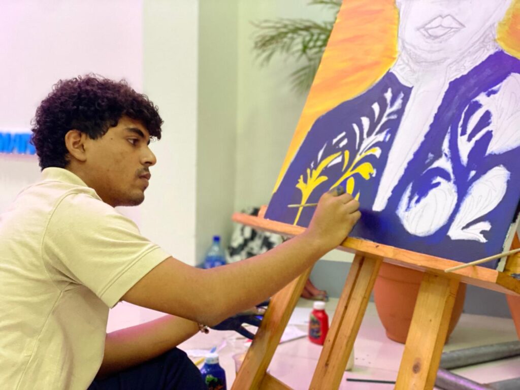 Creatividad de estudiantes técnicos brilla en jornada de celebración en el Día Internacional del Arte