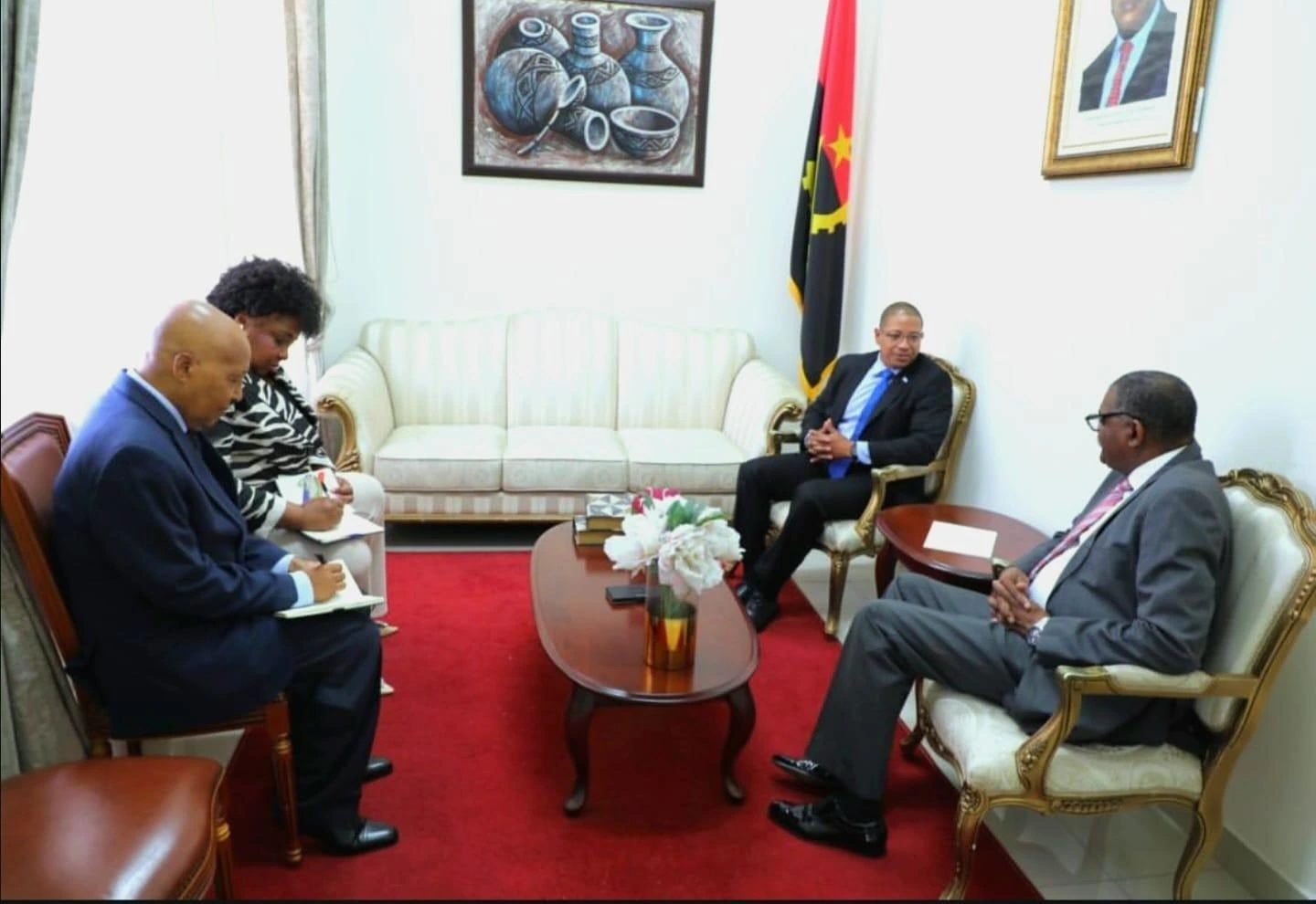 Angola y Nicaragua estrechan lazos para impulsar el multilateralismo y la paz mundial