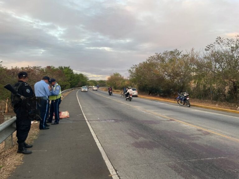 Ciclista fallece tras ser arrollado por un camión en la circunvalación Granada y Masaya