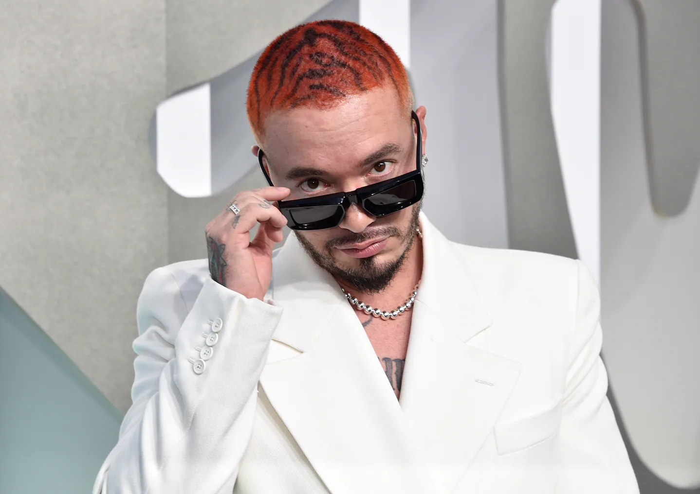¿Qué le pasó a J Balvin en la frente?