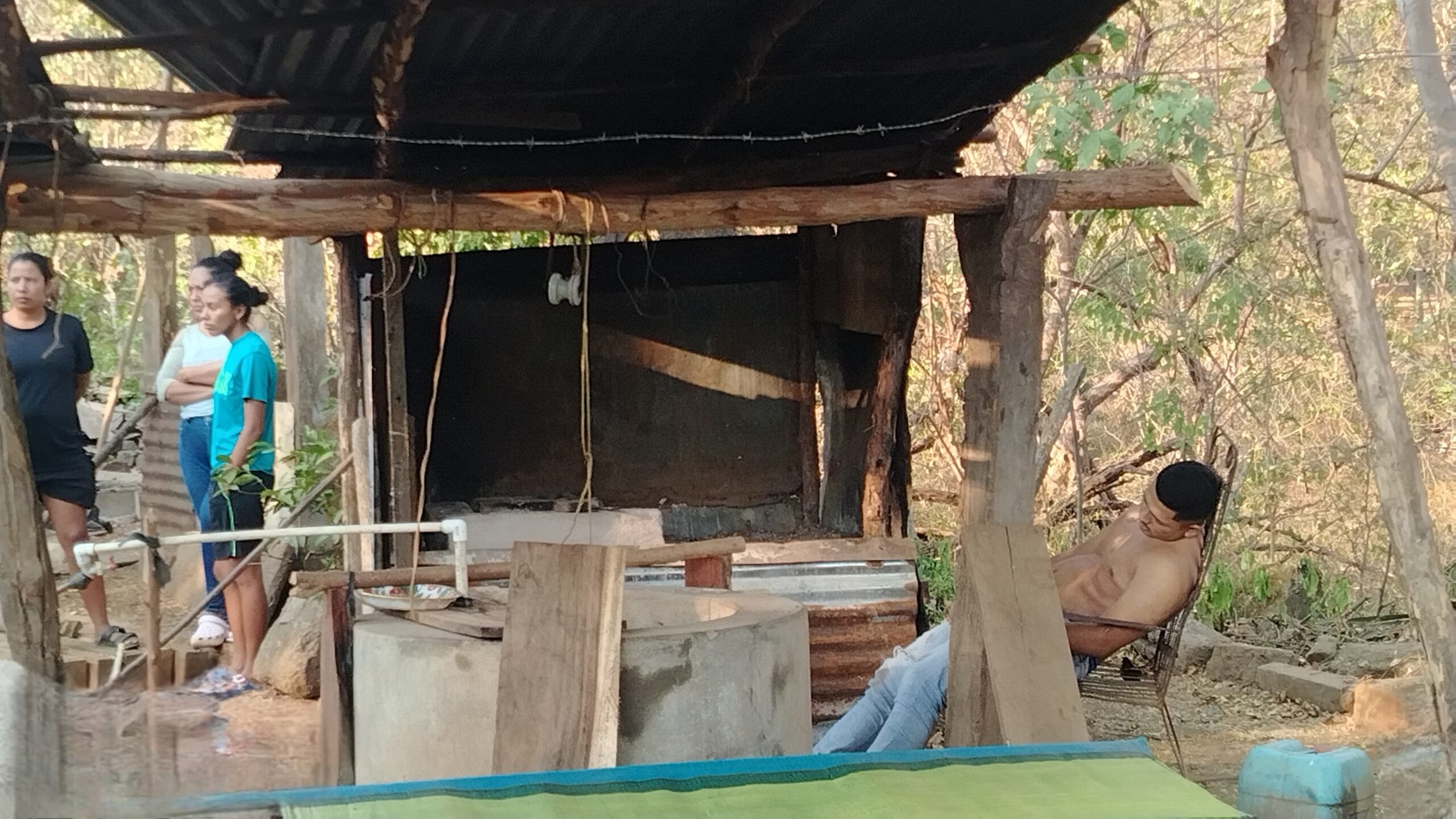 Hombre acaba con su vida por la vía del ahorcamiento, en Villa El Carmen