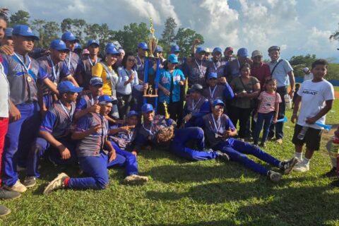 La Cruz de Río Grande se corona como el rey del béisbol del Caribe