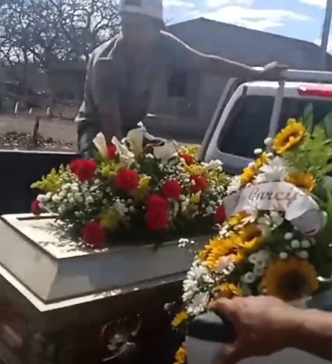 Dan el último adiós en Chinandega a niño de 8 años que murió tras caerse de un caballo