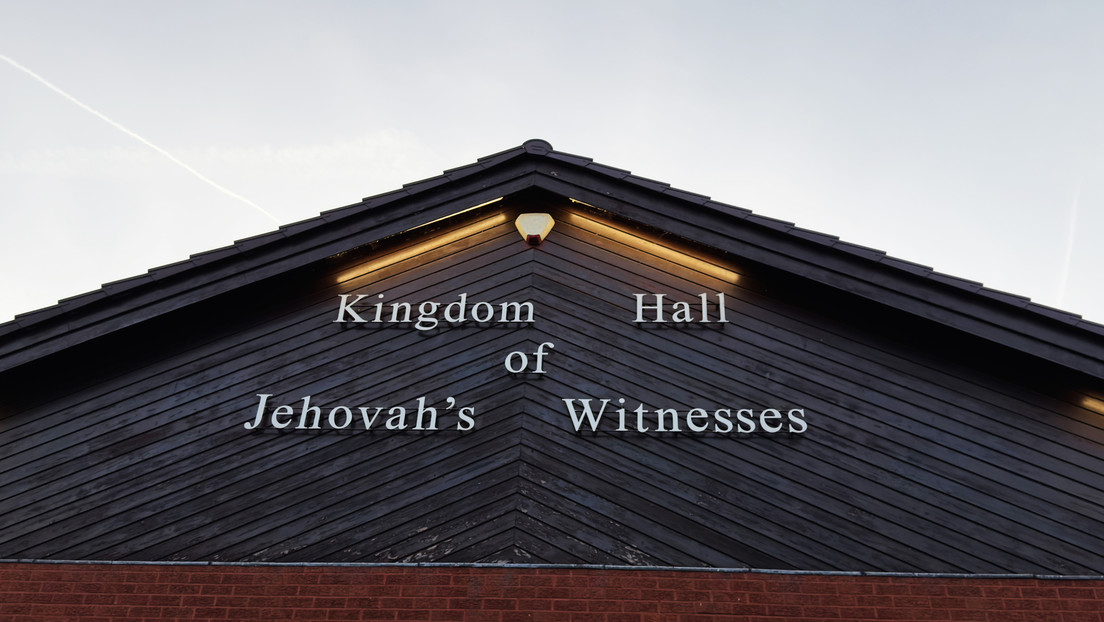 España avala que se llame “secta destructiva” a los Testigos de Jehová