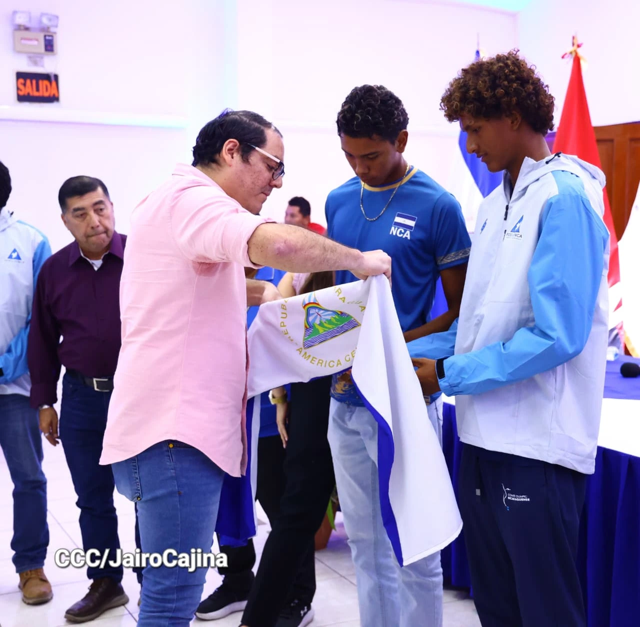Entregan Pabellón Nacional a atletas que representarán a Nicaragua en desafíos internacionales