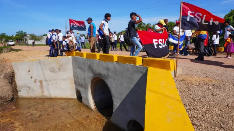 Conectividad segura para peatones y conductores con nuevo puente en Poza Azul, Bilwi