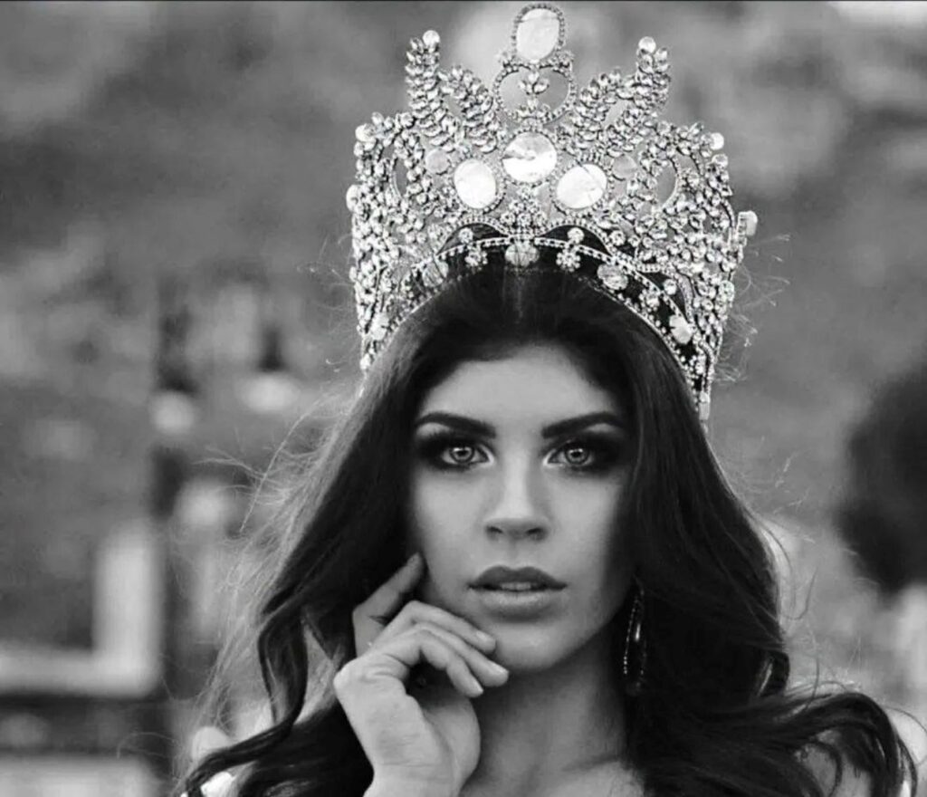 Ordenan arresto contra suegra de exreina de belleza asesinada en México