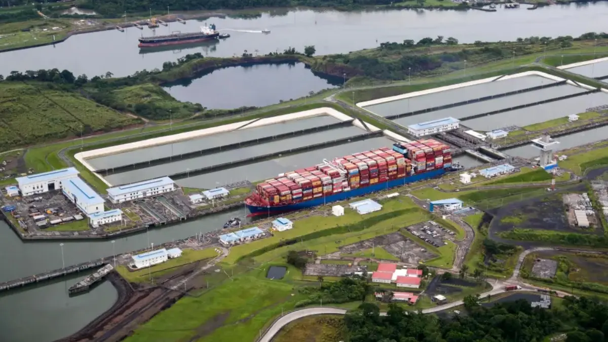 Canal de Panamá registra tarifas récord por tensión en estrecho de Ormuz