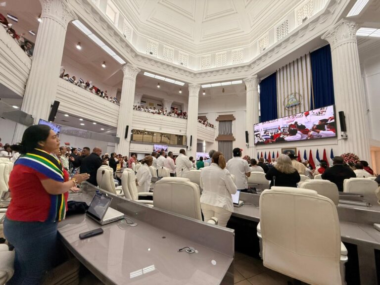 Brian Wilson, luchador por la paz de Nicaragua fue el protagonista en sesión por el Día del Héroe Internacionalista