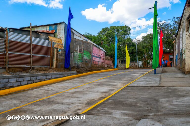 Inauguran mejoramiento de un corredor vial que une a los Barrios Solidaridad y Villa Esperanza