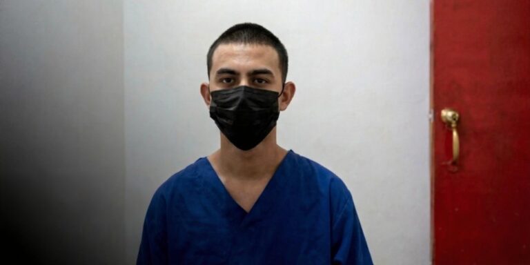 Acusan a hombre de facilitar cuchillo en riña entre mujeres capitalinas