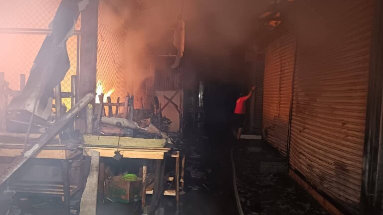 Incendios en el Mercado Oriental y el Ernesto Fernández de Masaya dejan 16 tramos en cenizas
