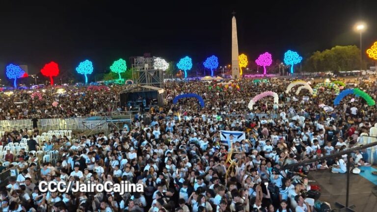 Miles de evangélicos en vigilia agradecen por la paz en Nicaragua