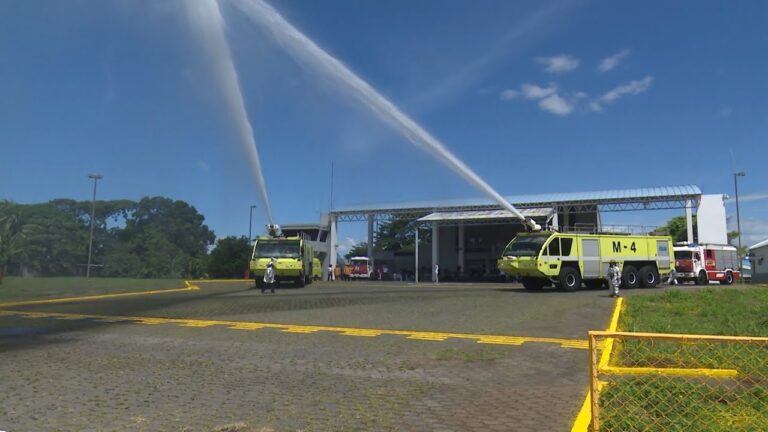 Capacitan a bomberos de Nicaragua para atender emergencias aéreas