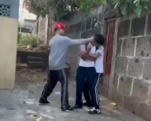 Adolescentes puestos a la orden de la justicia por ataque a estudiante en Villa Libertad