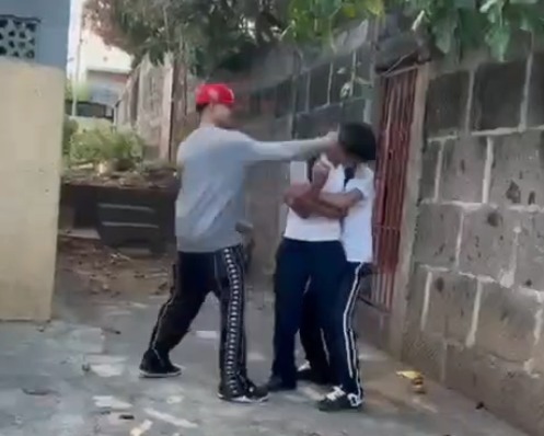 Adolescentes puestos a la orden de la justicia por ataque a estudiante en Villa Libertad