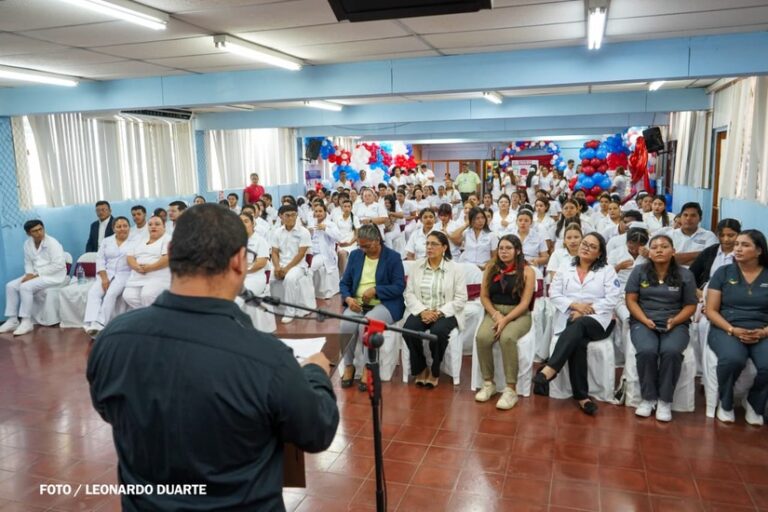 Estudiantes de enfermería reafirman compromiso solidario y humanista con los nicaragüenses