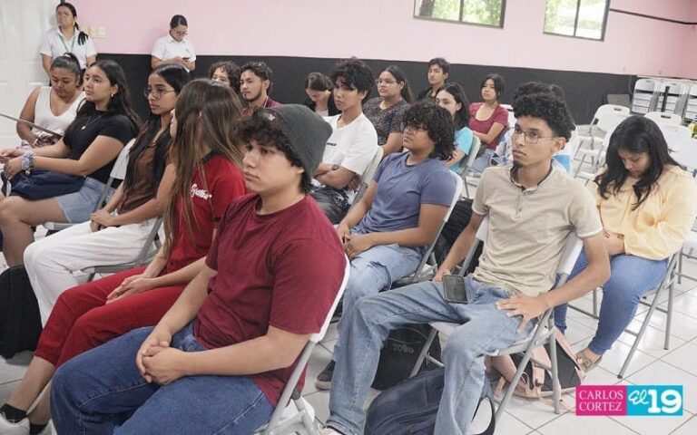 Expertos se unen para mejorar las habilidades comunicativas de la juventud
