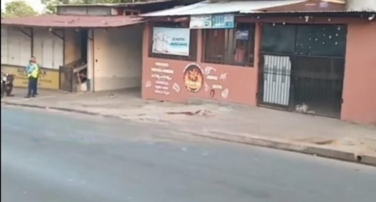 Joven fallece tras perder el control de su moto en Managua