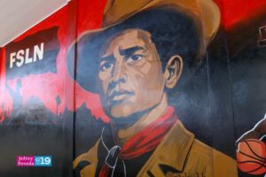 Estudiantes rinden homenaje a Sandino con develación de mural