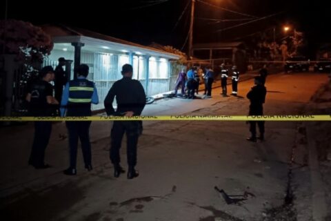 Motociclista muere tras impactar contra una vivienda en Corn Island