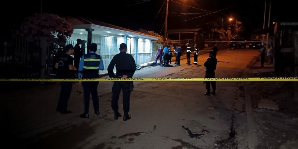 Motociclista muere tras impactar contra una vivienda en Corn Island